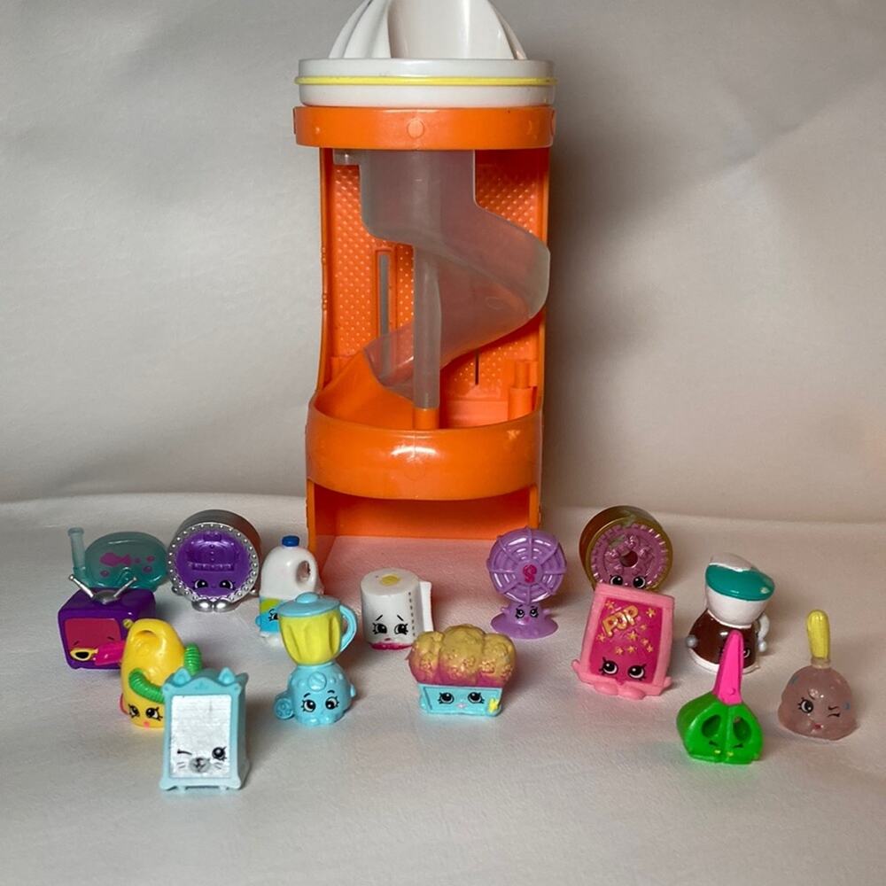 SHOPKINS PART OF SET PLUS RANDOM ITEMS